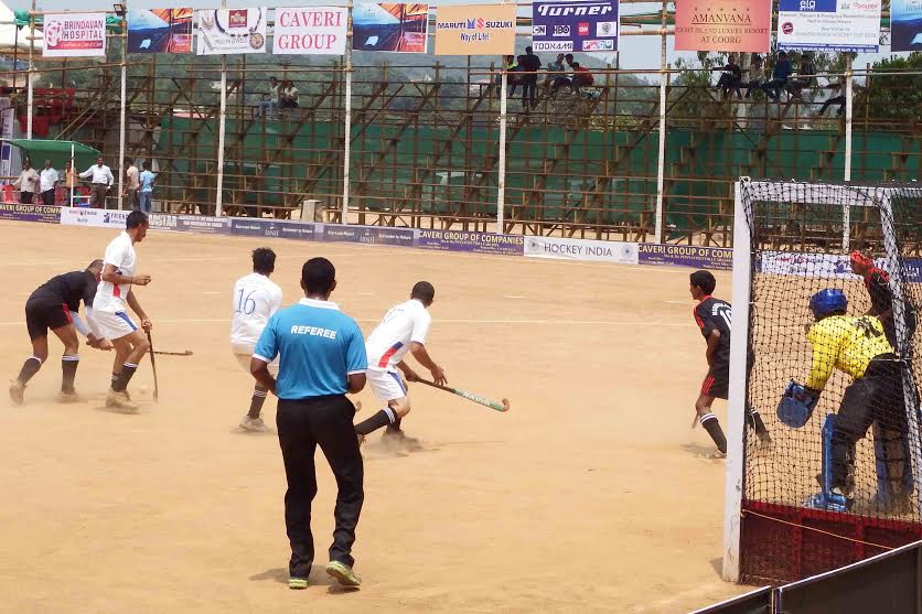 ಶಾಂತೆಯಂಡ ಕಪ್ ಹಾಕಿ: ತೀವ್ರ ಪೈಪೋಟಿ